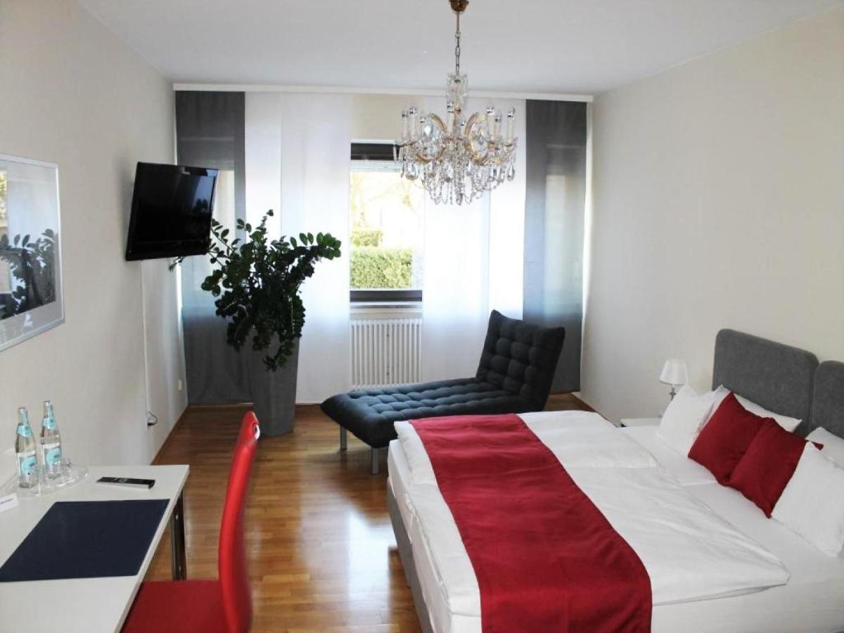 Garni Bellevue Hotel 2*