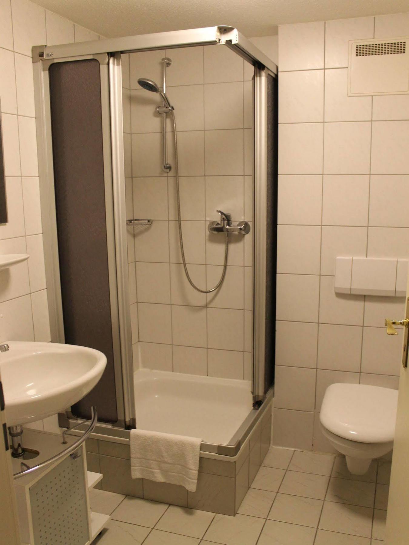 Hotel Garni Bellevue 2*