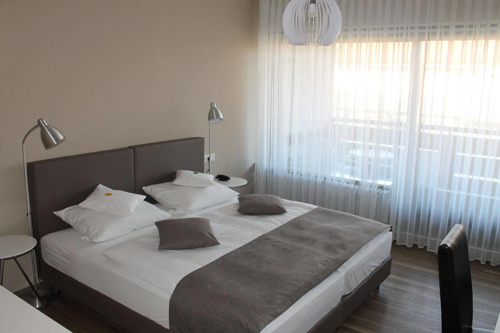 Garni Bellevue Hotel 2*
