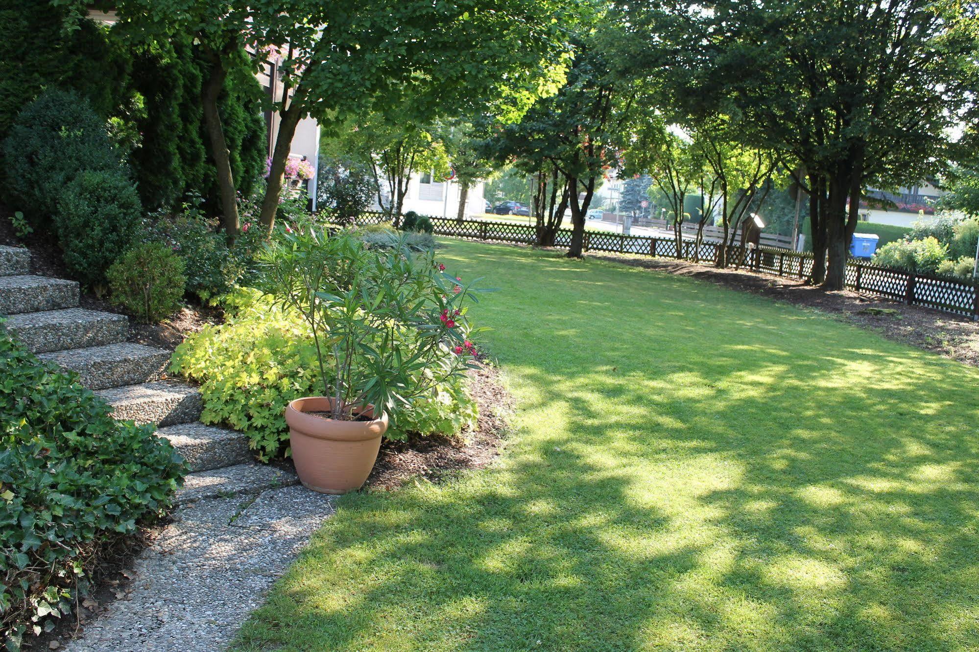 Hotel Garni Bellevue 2*